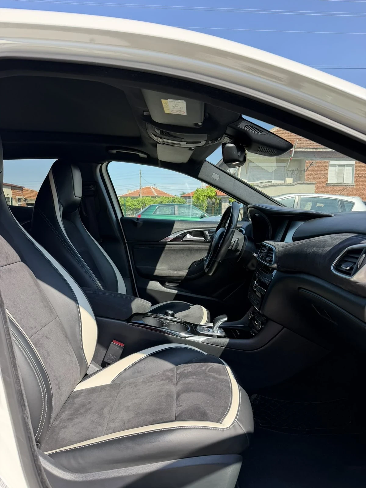 Infiniti Q30 Q30S   AWD, снимка 14 - Автомобили и джипове - 55596243