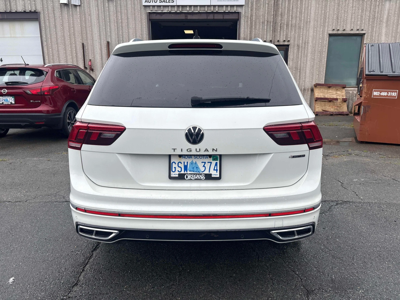 VW Tiguan * Highline R Line * АВТОКРЕДИТ БЕЗ ПЪРВОНАЧАЛНА* , снимка 4 - Автомобили и джипове - 56034267