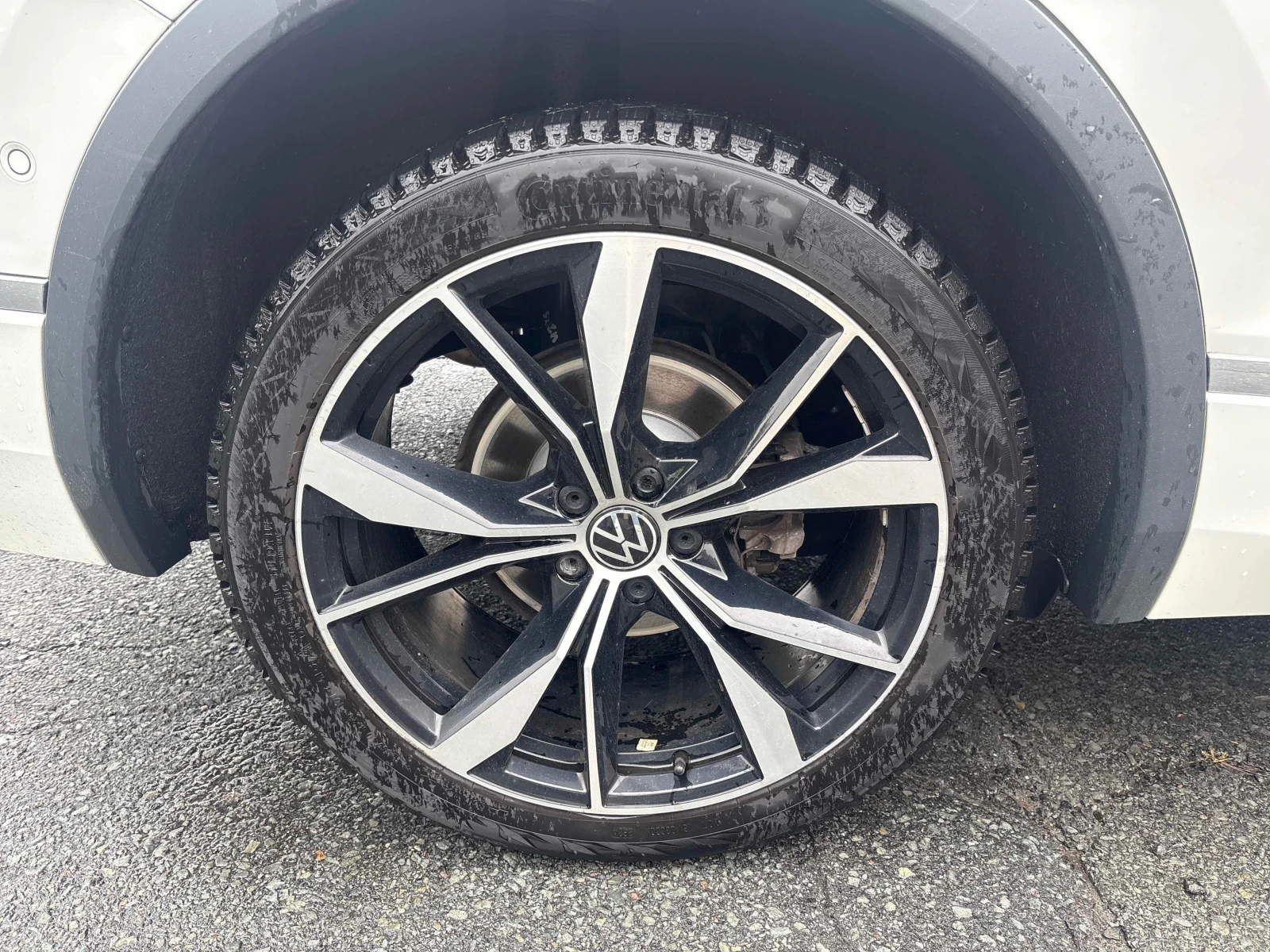 VW Tiguan * Highline R Line * АВТОКРЕДИТ БЕЗ ПЪРВОНАЧАЛНА* , снимка 7 - Автомобили и джипове - 56034267