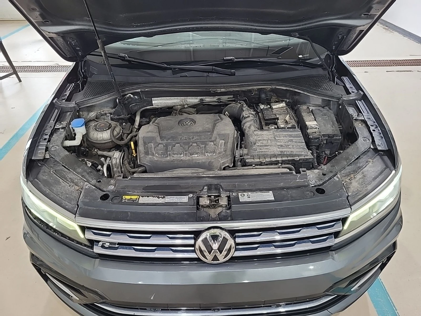 VW Tiguan HIGHLINE* Цена до България & АвтоКредит, снимка 15 - Автомобили и джипове - 56234286