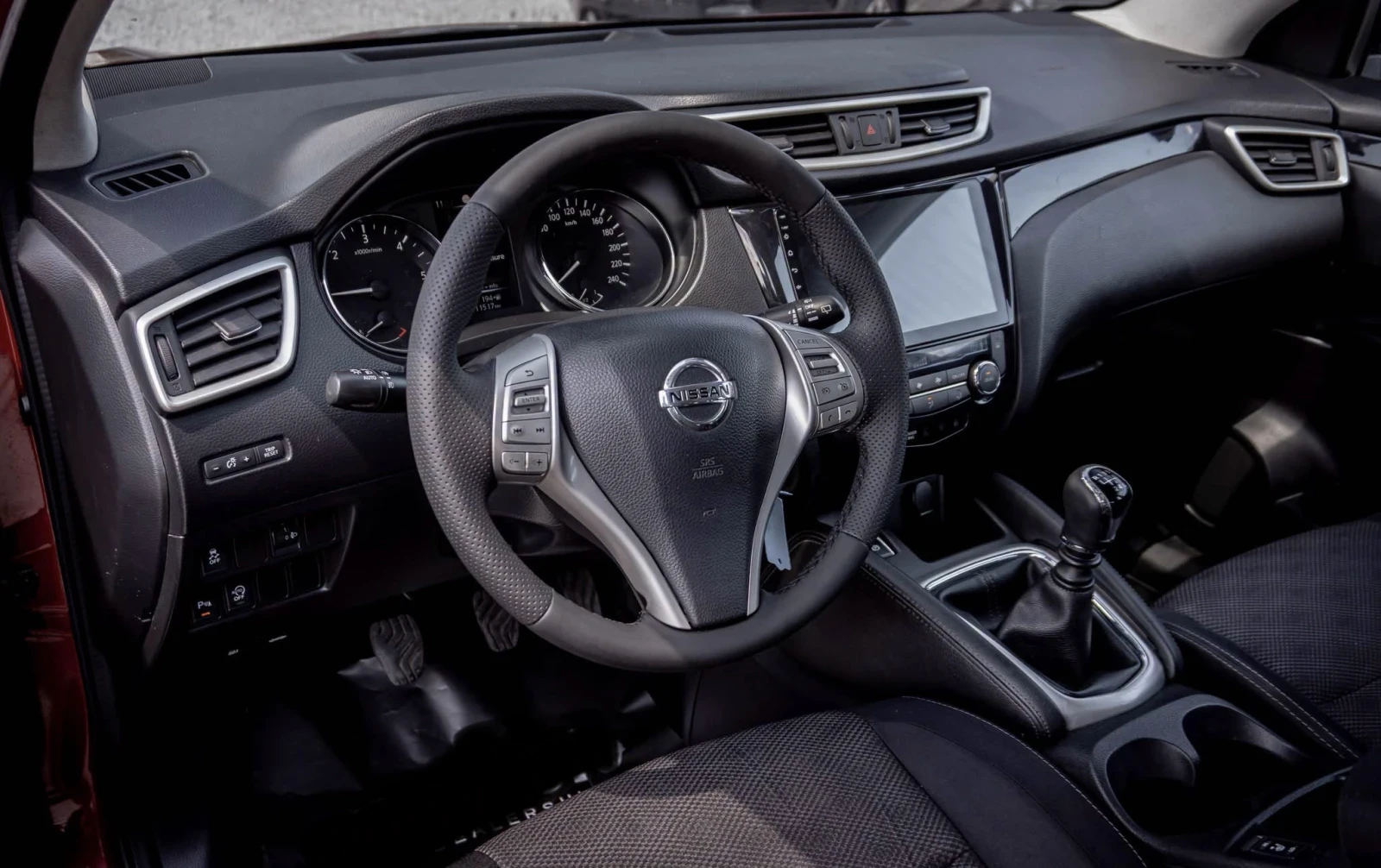 Nissan Qashqai 1.5 TDI, снимка 7 - Автомобили и джипове - 56749850