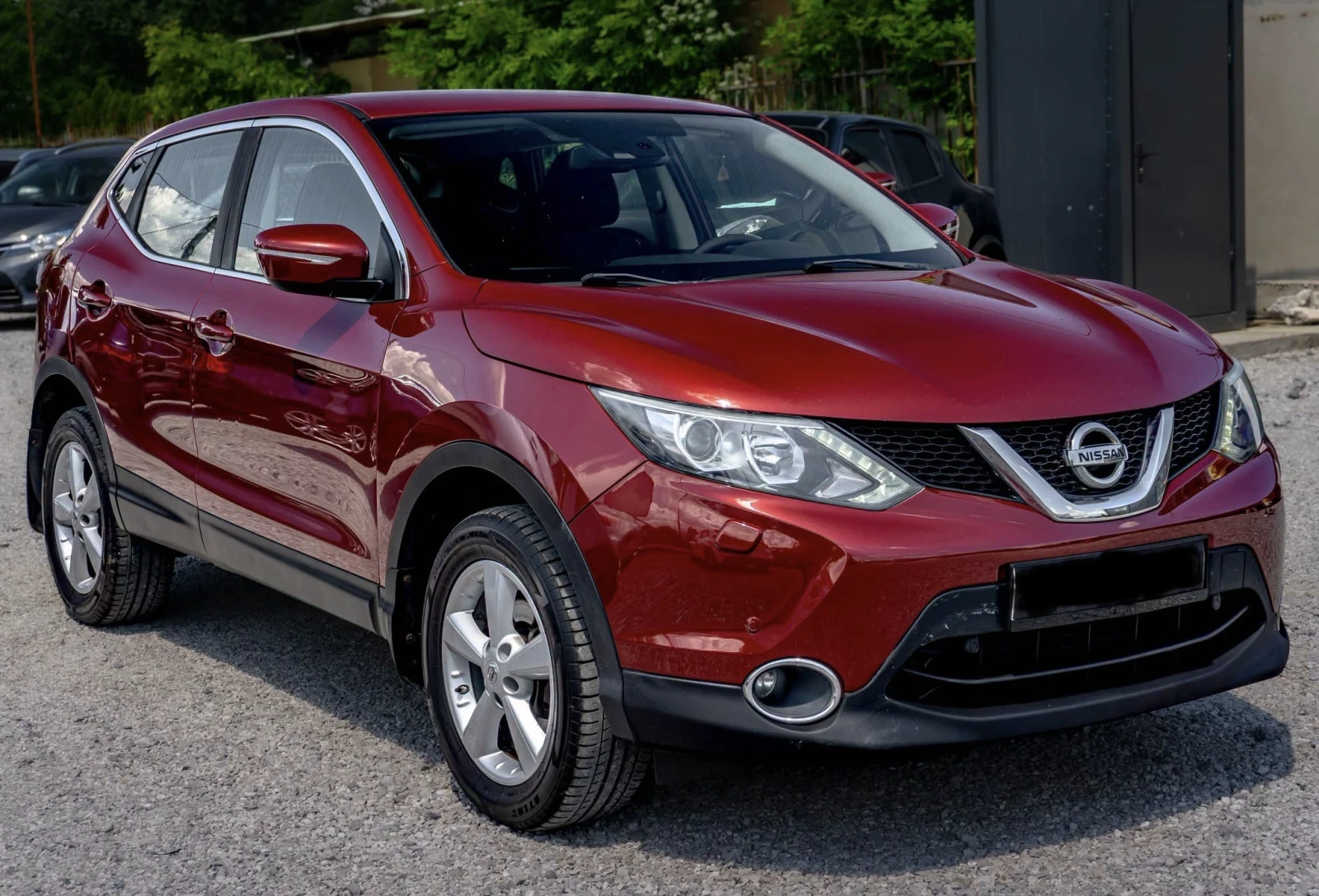 Nissan Qashqai 1.5 TDI, снимка 3 - Автомобили и джипове - 56749850