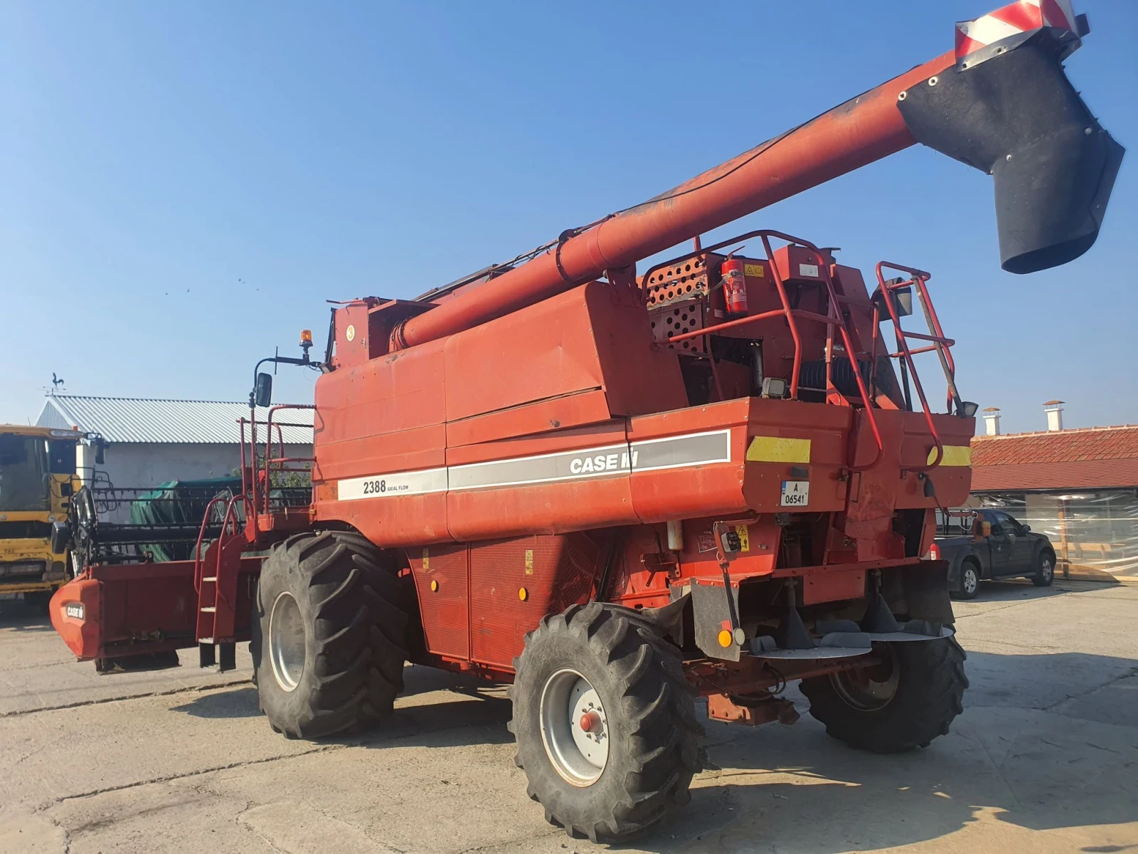 Комбайн CASE IH 2388, снимка 2 - Селскостопанска техника - 56136084