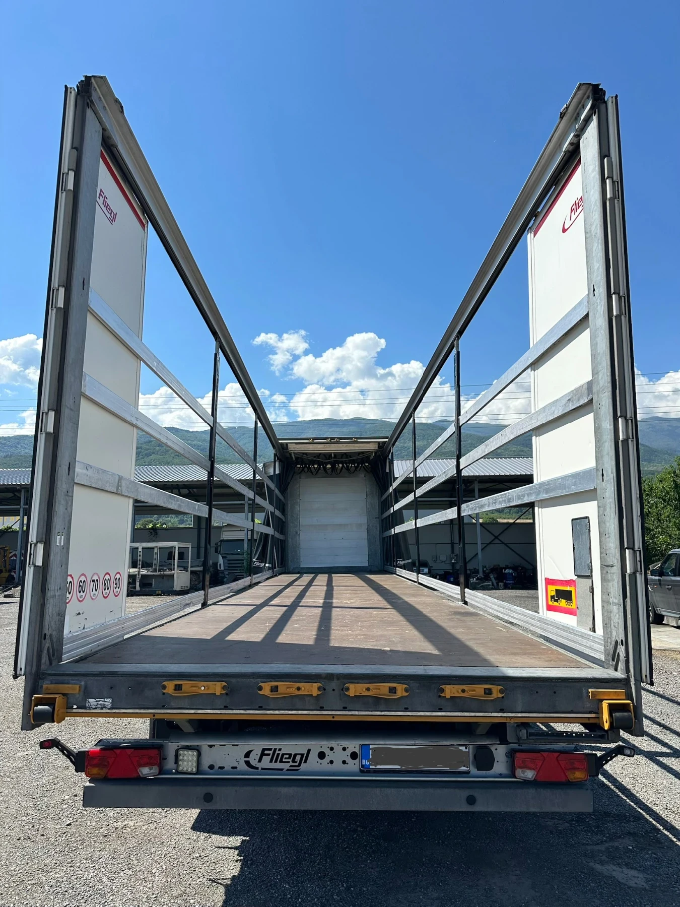 Полуремарке Fliegl Тара 6000кг! ОТЛИЧНО СЪСТОЯНИЕ ! , снимка 12 - Ремаркета - 54983071