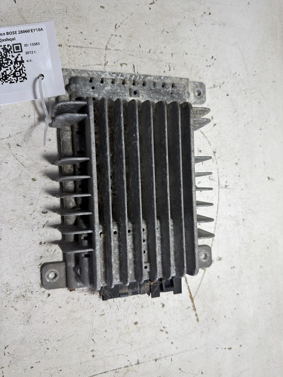 усилвател BOSE 28060 EY10A Nissan Qashqai