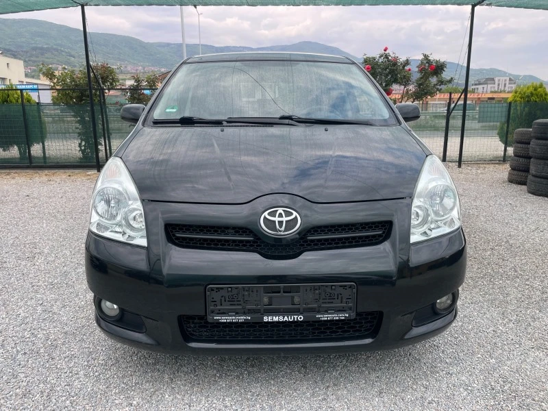 Toyota Corolla verso 2.2 D-4D, снимка 2 - Автомобили и джипове - 44911696