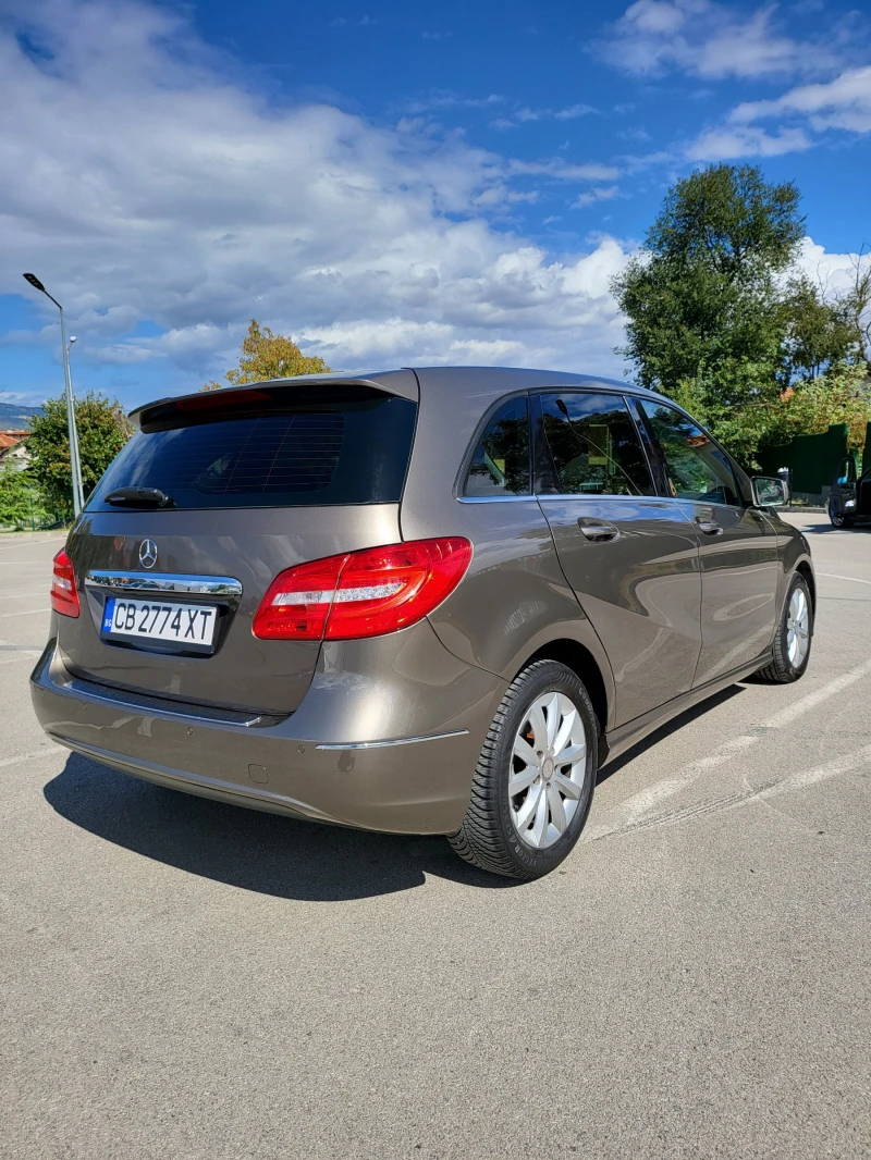 Mercedes-Benz B 200 Автомат/136кс/Обслужена, снимка 6 - Автомобили и джипове - 47237459