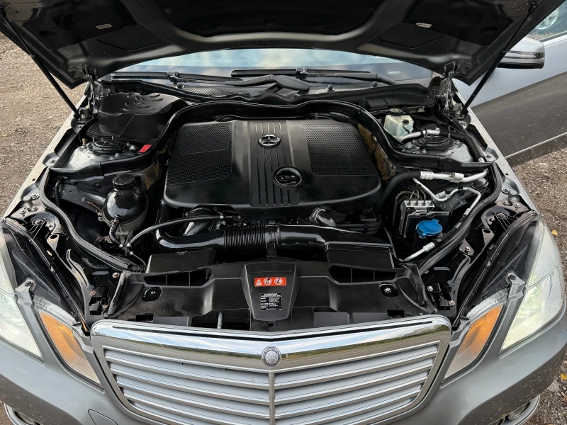 Mercedes-Benz E 250 2.2CDI, снимка 13 - Автомобили и джипове - 52489409