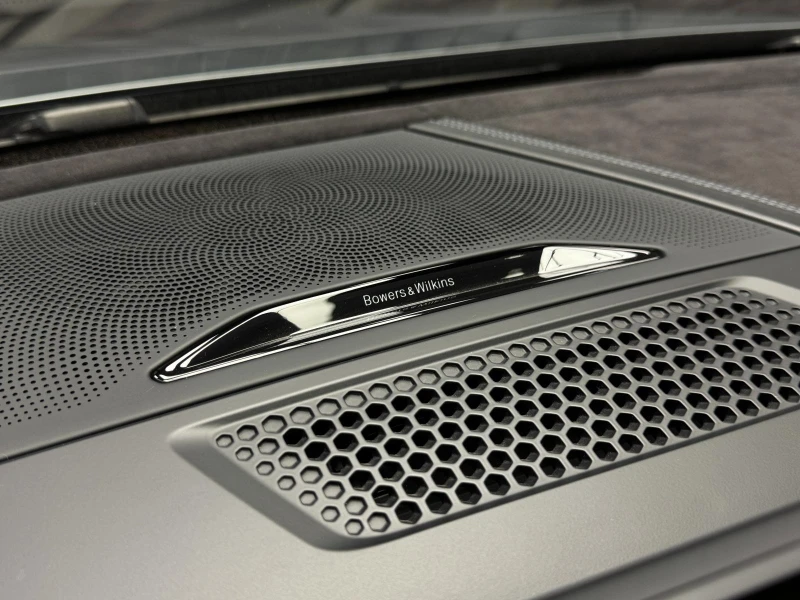 BMW M8 Competition Akrapovic* B&W* 360* Carbon, снимка 12 - Автомобили и джипове - 52481778