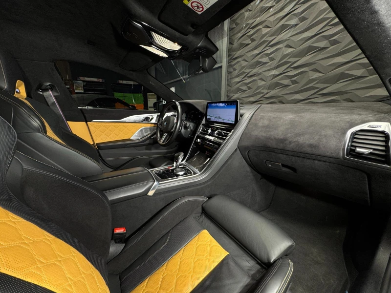 BMW M8 Competition Akrapovic* B&W* 360* Carbon, снимка 10 - Автомобили и джипове - 52481778