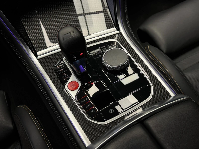BMW M8 Competition Akrapovic* B&W* 360* Carbon, снимка 11 - Автомобили и джипове - 52481778
