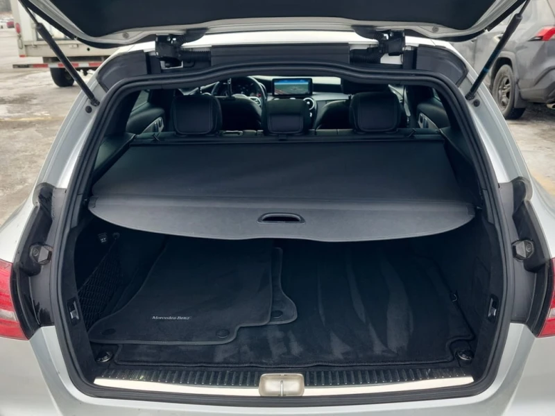 Mercedes-Benz C 300 * CARFAX * ЦЕНА ДО БГ, снимка 13 - Автомобили и джипове - 53205661