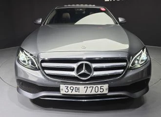 Mercedes-Benz E 200 AVANTGARDE* 360 КАМЕРИ* KEYLESS* КРАЙНА ЦЕНА* , снимка 2 - Автомобили и джипове - 56360873