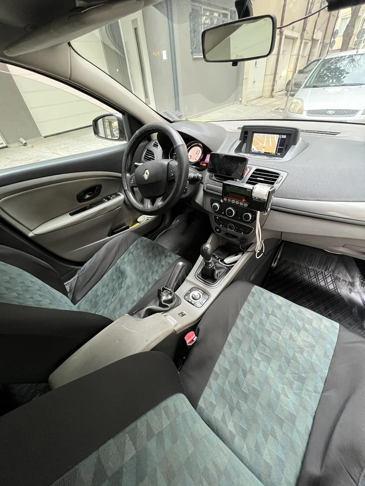 Renault Megane 1.6 - изображение 9