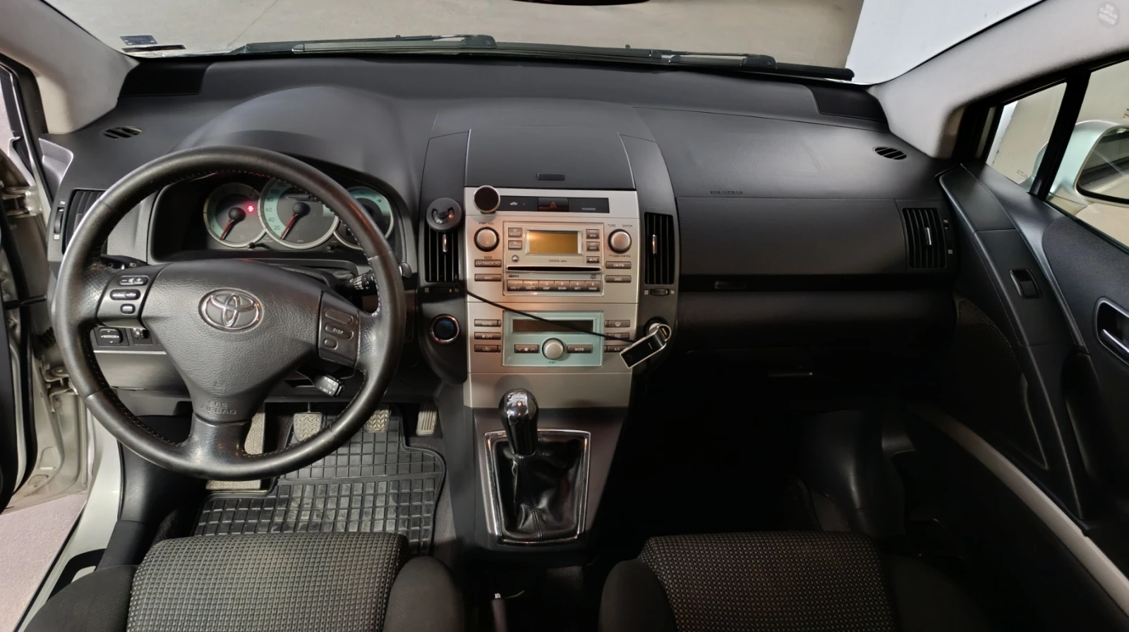 Toyota Corolla verso D-CAT | Mobile.bg   12