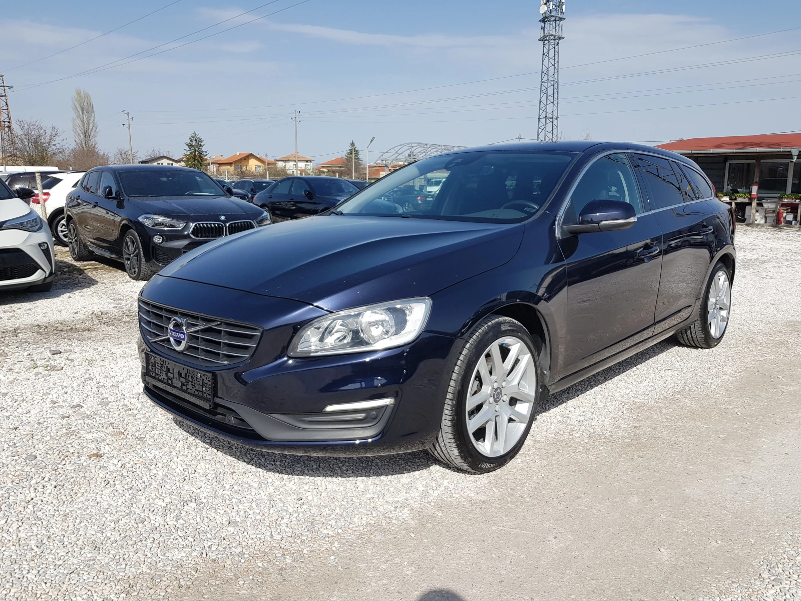 Volvo V60 D4 - 190 к.с. АВТОМАТИК EURO 6B ЛИЗИНГ | Mobile.bg — изображение 1