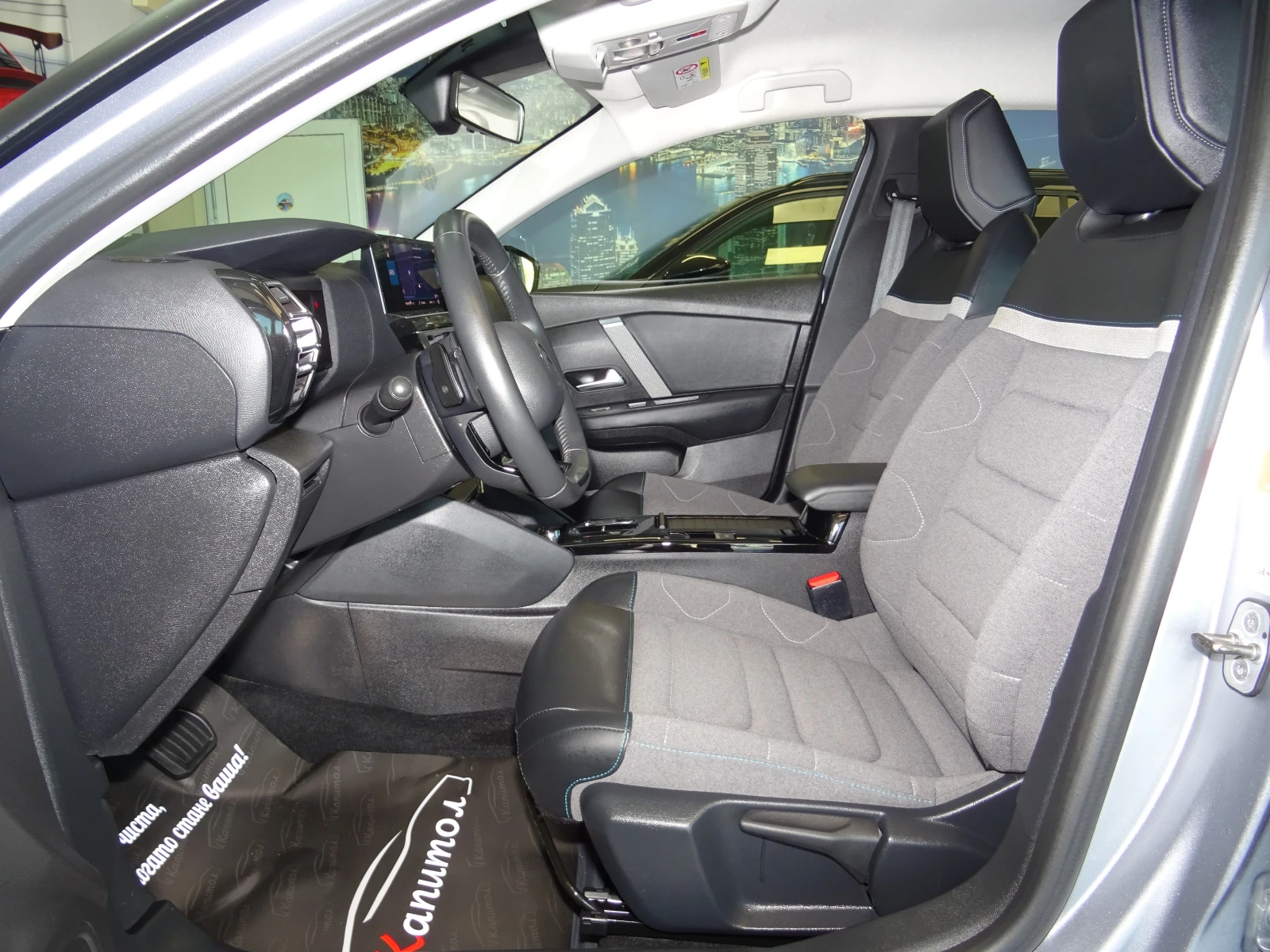 Citroen C4 1.5BLUE HDI FEEL EAT8 131 - изображение 7