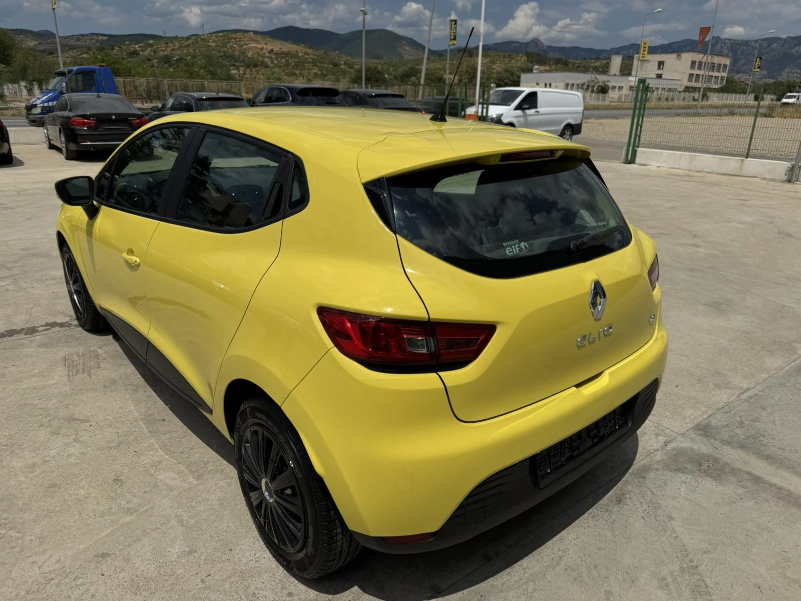 Renault Clio 1.5* 75ps* kлиматик - изображение 3