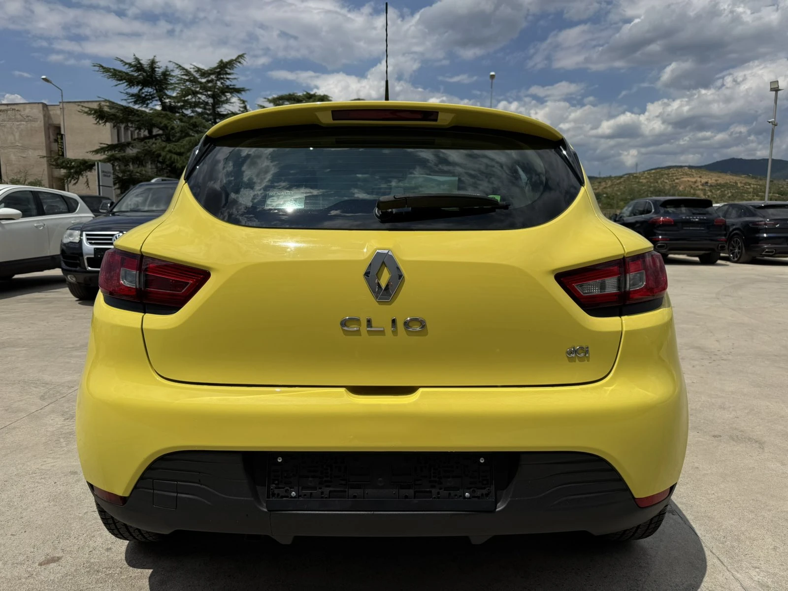 Renault Clio 1.5* 75ps* kлиматик - изображение 4
