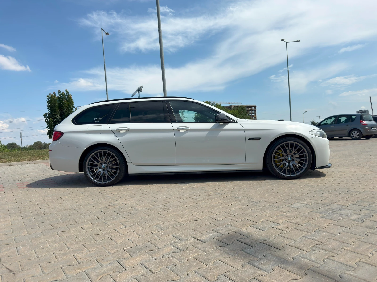 BMW 530 3.0D xDrive - изображение 4