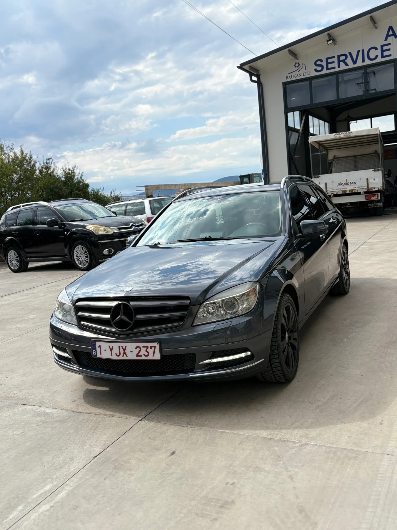Mercedes-Benz 220  - изображение 5