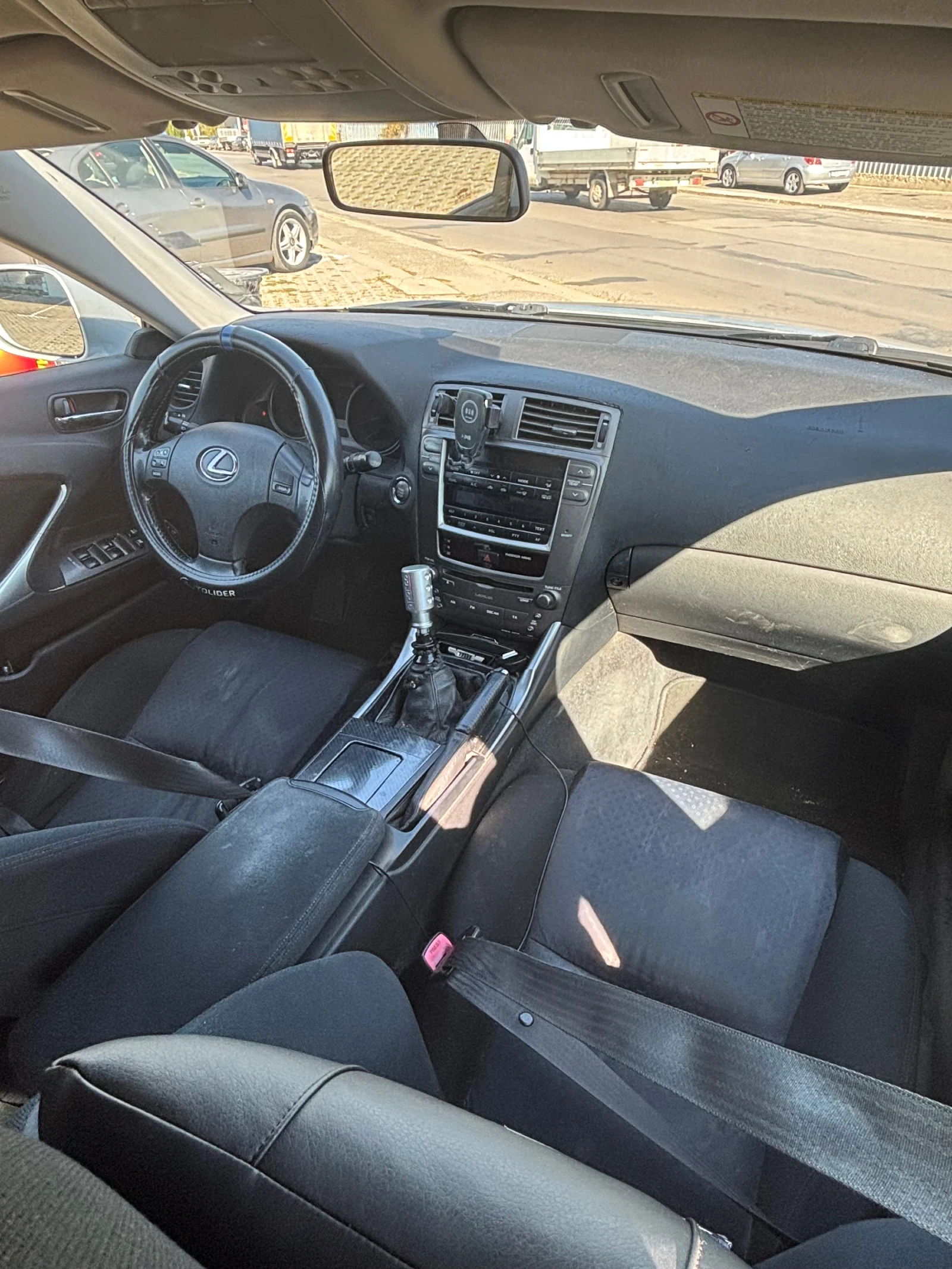 Lexus IS 220d  - изображение 7