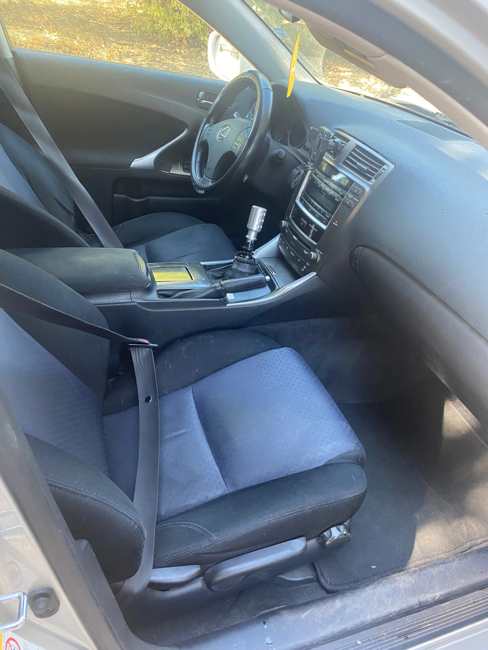 Lexus IS 220d  - изображение 9