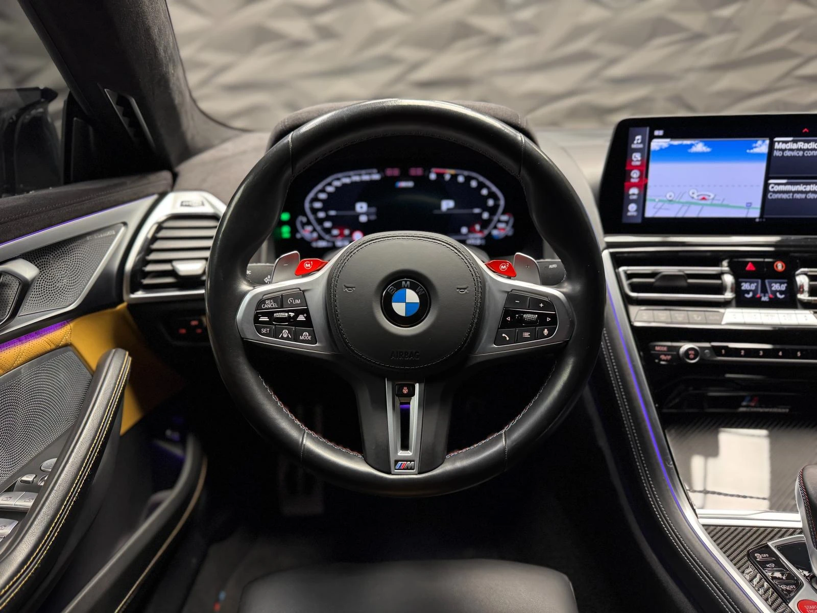 BMW M8 Competition Akrapovic* B&W* 360* Carbon - изображение 6