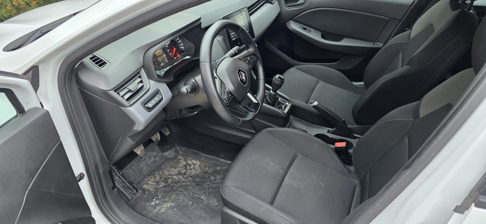 Renault Clio  Life 6MT 1.0TCe 90ps, снимка 5 - Автомобили и джипове - 53725407