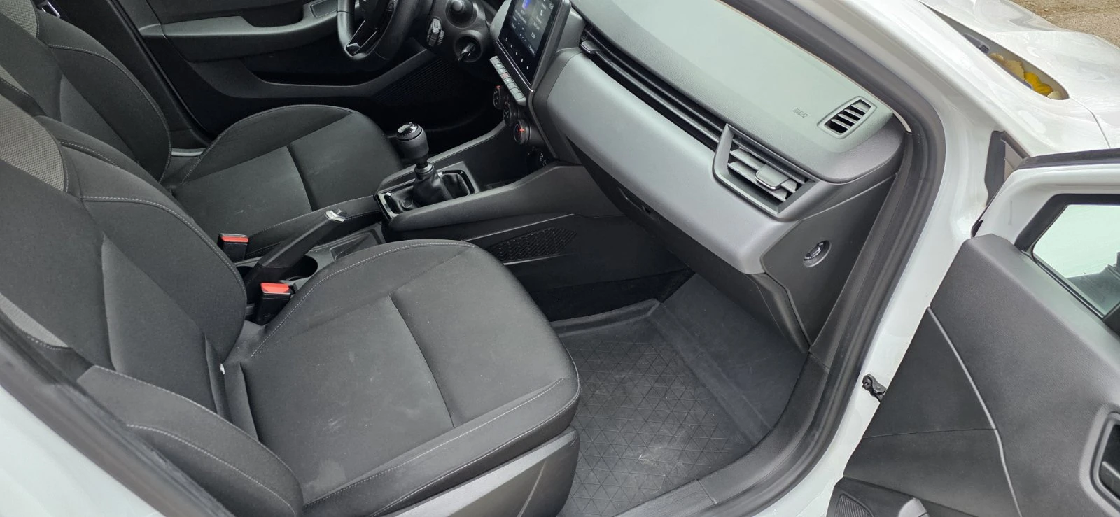 Renault Clio  Life 6MT 1.0TCe 90ps, снимка 6 - Автомобили и джипове - 53725407