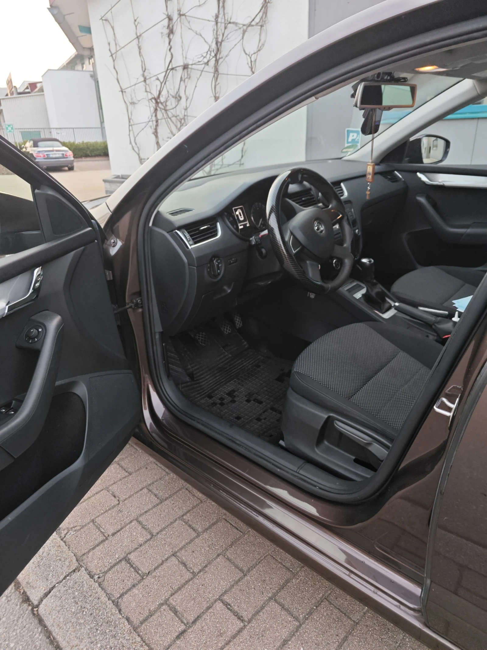 Skoda Octavia 1.4 TSI G-Tec, снимка 9 - Автомобили и джипове - 53758577