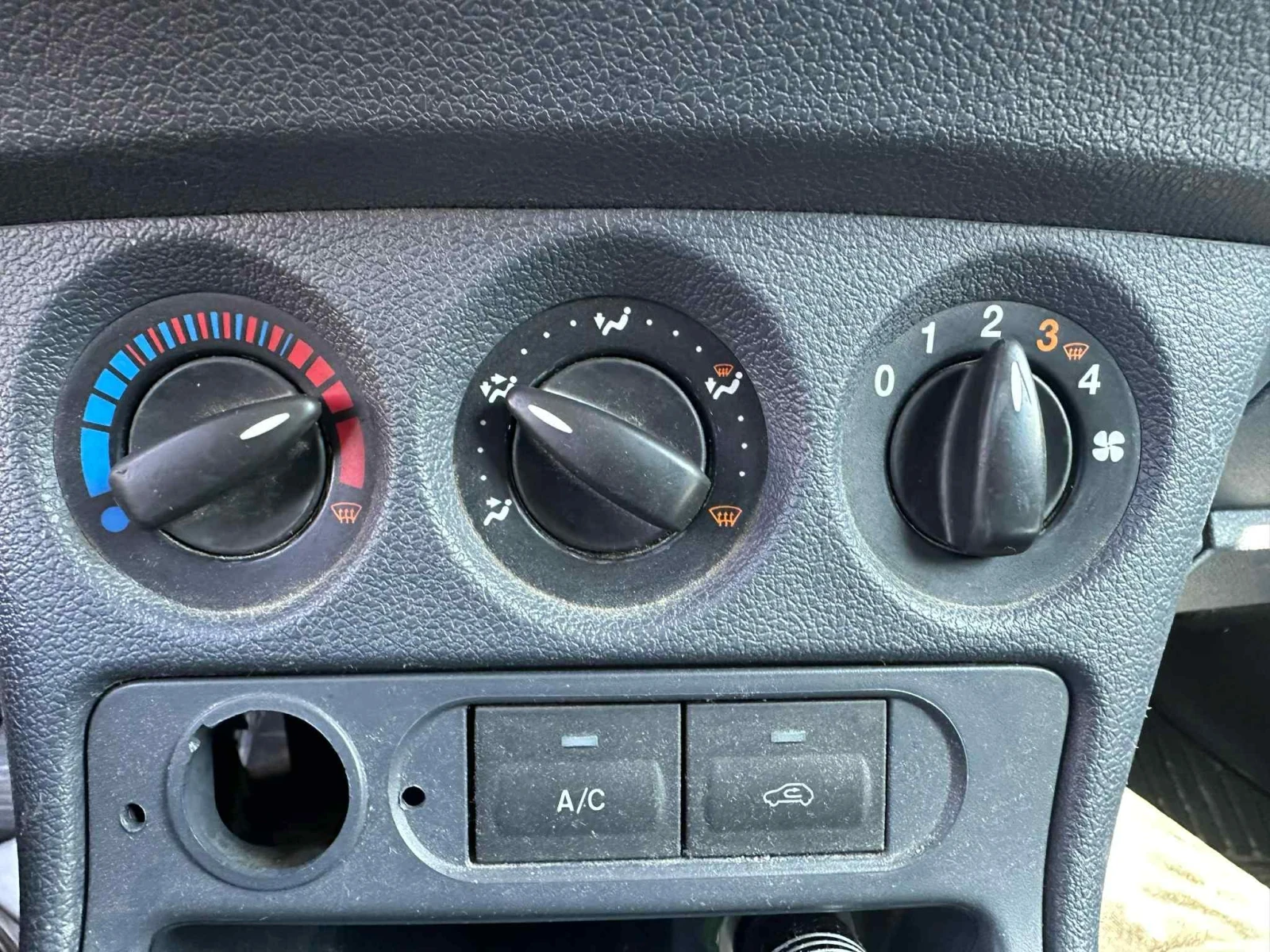 Ford Connect Maxi, снимка 6 - Автомобили и джипове - 54264606