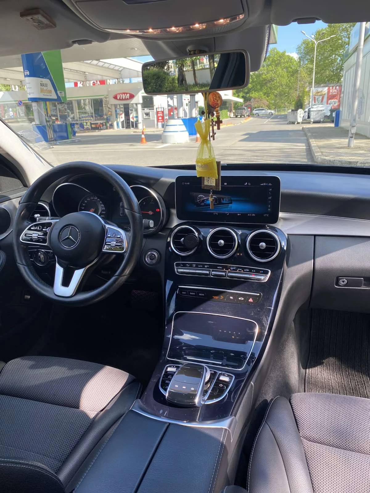 Mercedes-Benz C 220, снимка 2 - Автомобили и джипове - 54610091