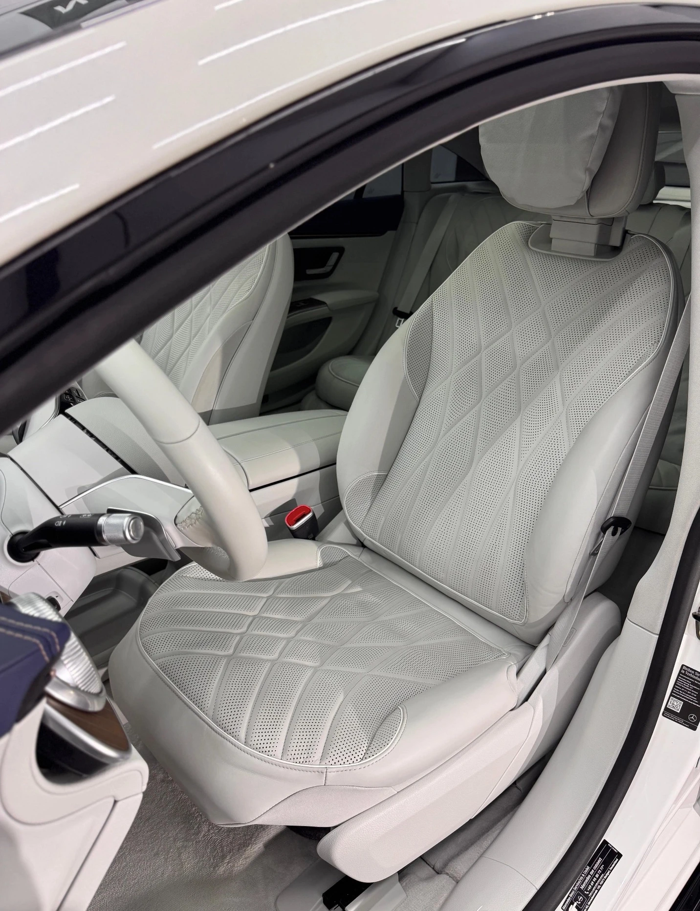 Mercedes-Benz EQS 450+ AMG-Line, снимка 4 - Автомобили и джипове - 54734347