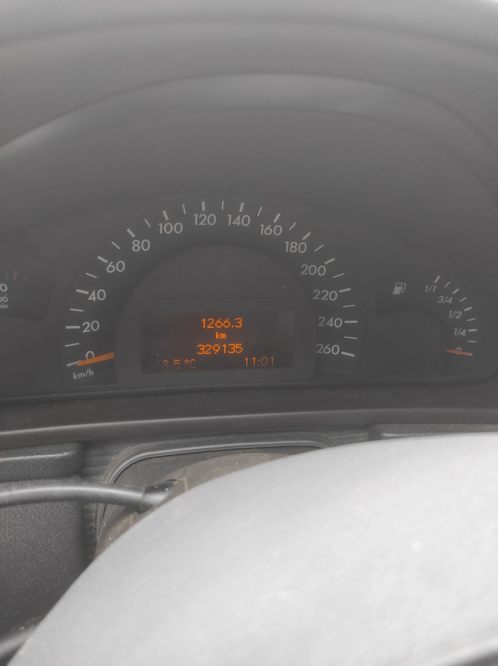 Mercedes-Benz C 220, снимка 11 - Автомобили и джипове - 54755660