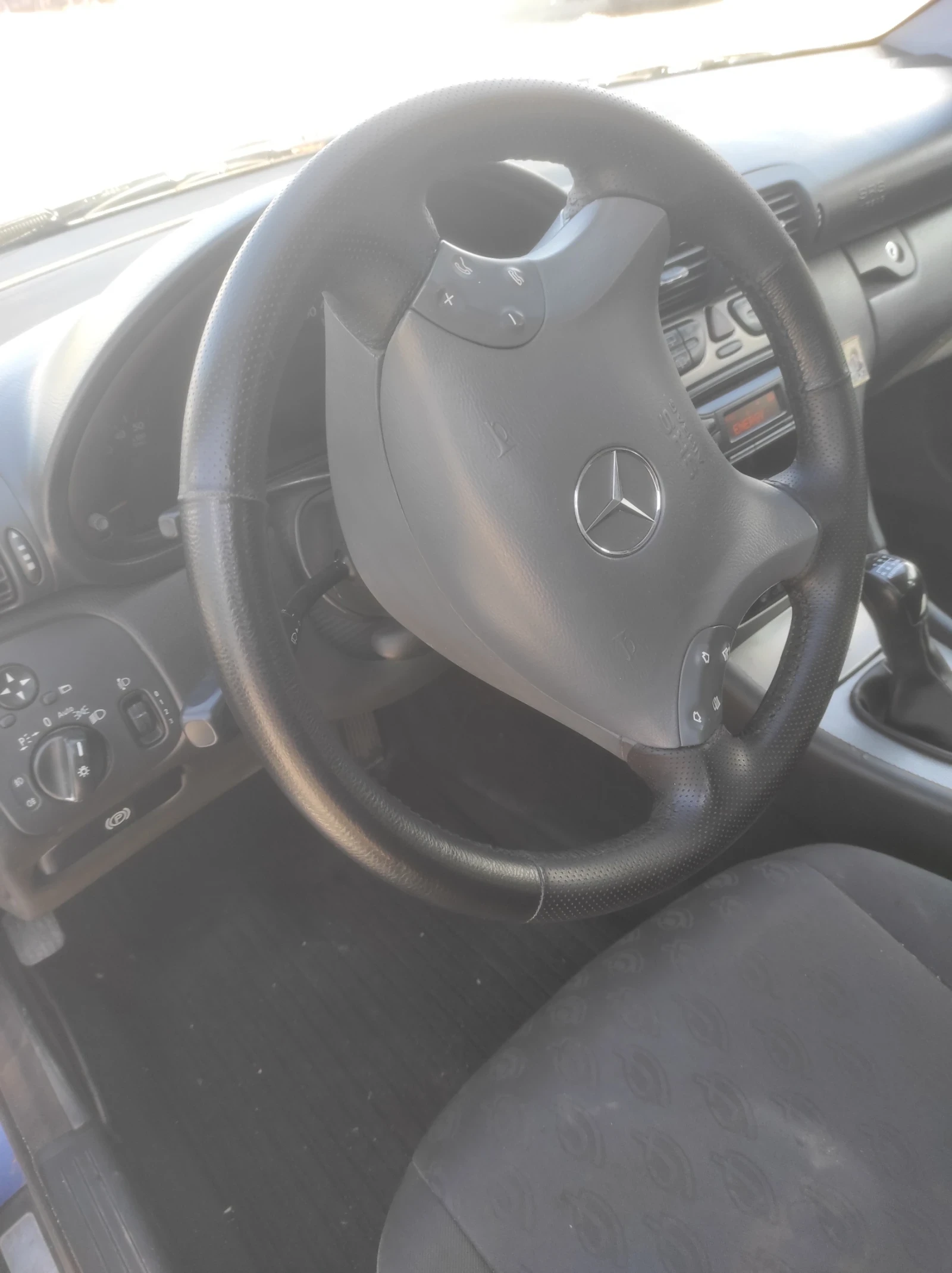 Mercedes-Benz C 220, снимка 9 - Автомобили и джипове - 54755660