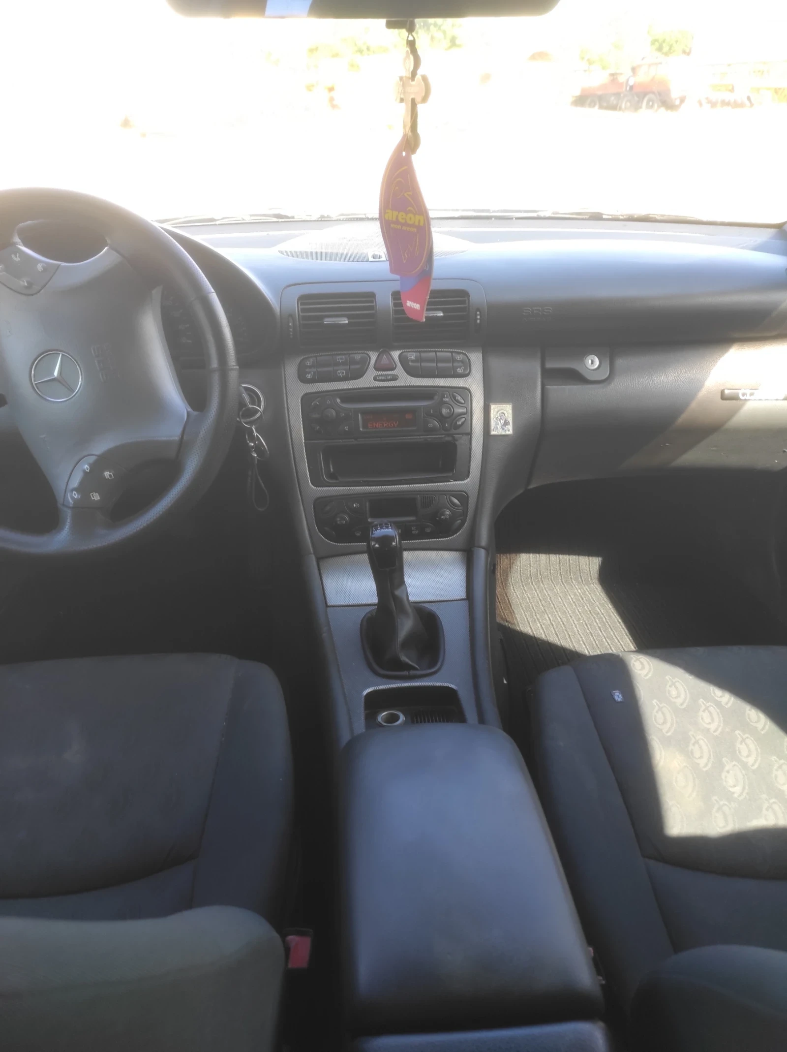 Mercedes-Benz C 220, снимка 8 - Автомобили и джипове - 54755660