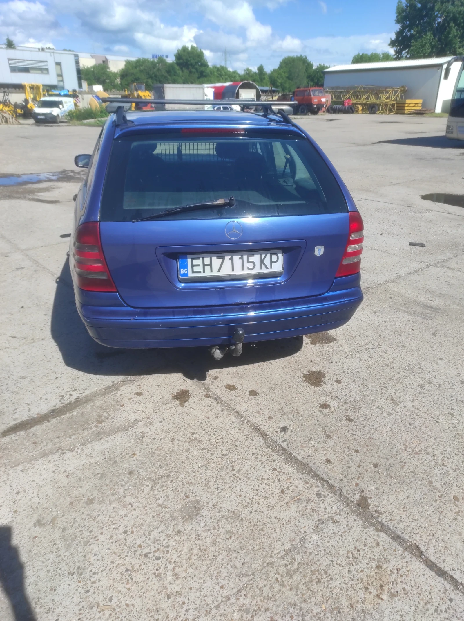 Mercedes-Benz C 220, снимка 3 - Автомобили и джипове - 54755660