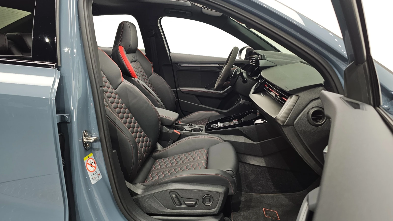Audi Rs3 2.5 TFSI quattro, снимка 12 - Автомобили и джипове - 55460541