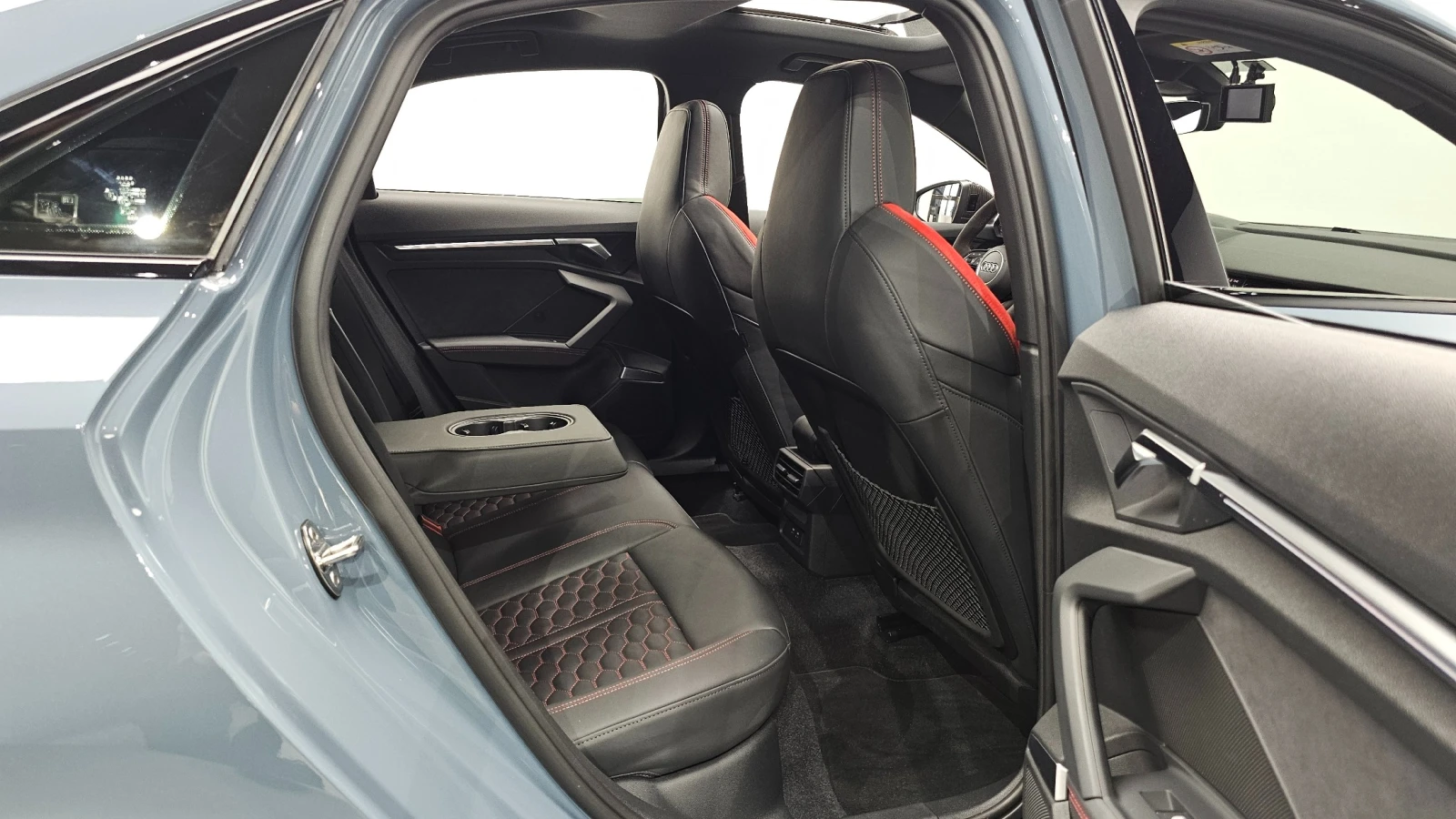 Audi Rs3 2.5 TFSI quattro, снимка 13 - Автомобили и джипове - 55460541