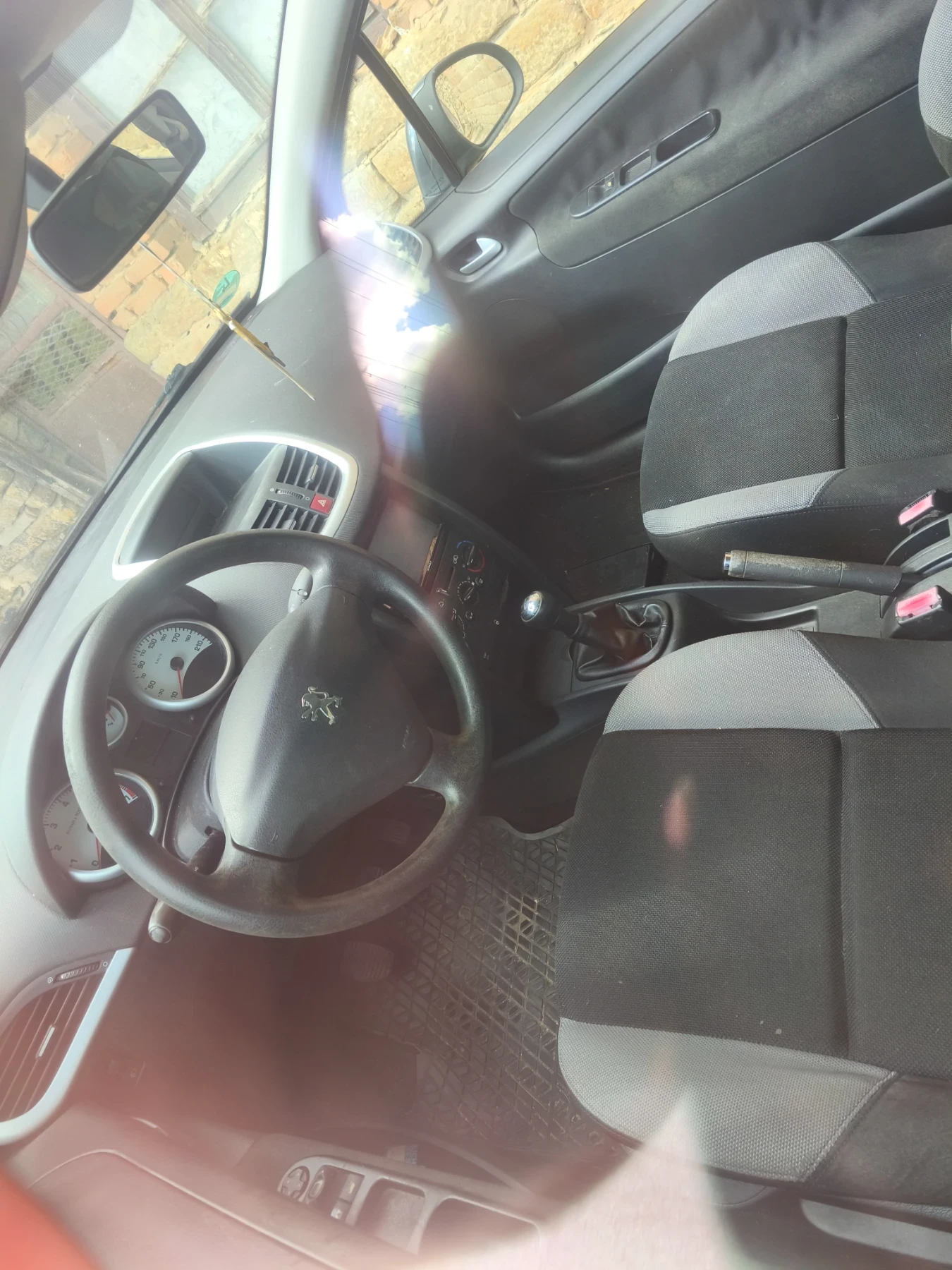 Peugeot 207 1400, снимка 9 - Автомобили и джипове - 56125314