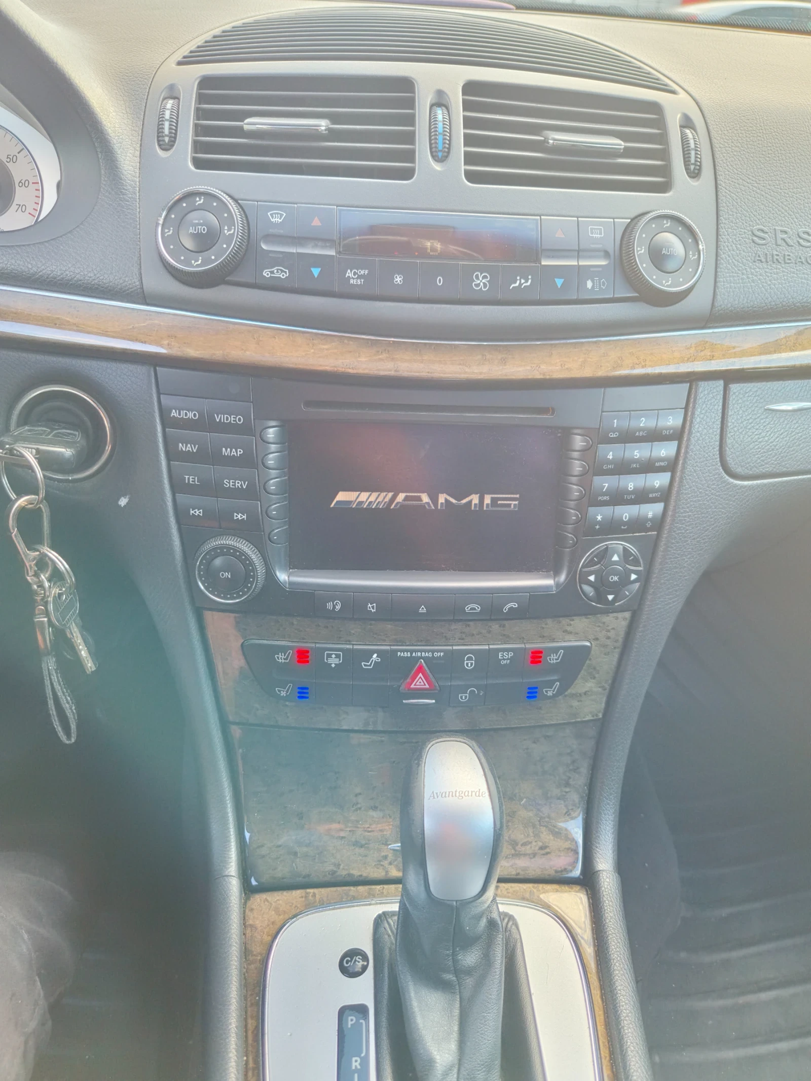 Mercedes-Benz E 320 4MOTION FULL! ГАЗ !, снимка 14 - Автомобили и джипове - 56202009