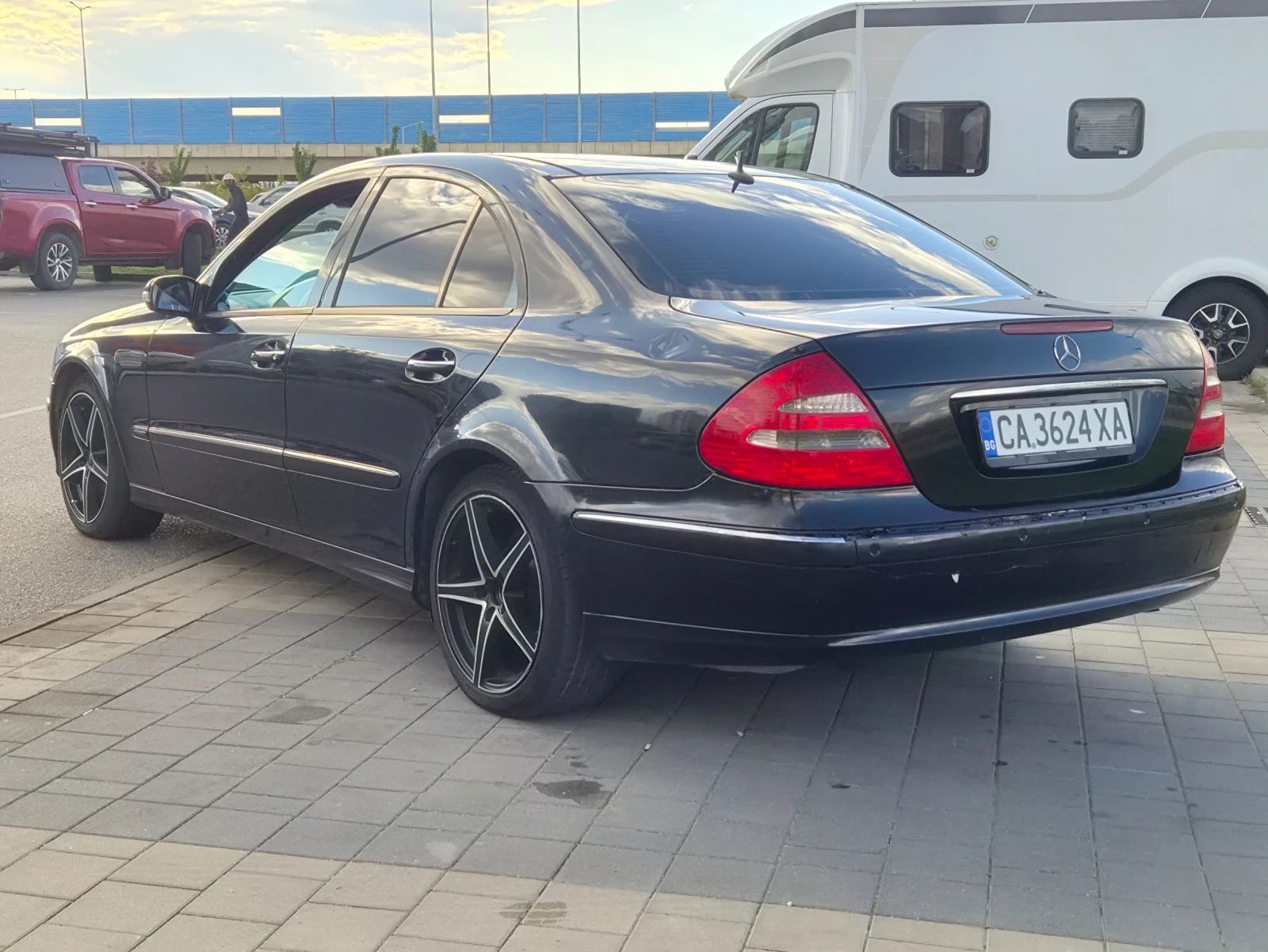 Mercedes-Benz E 320 4MOTION FULL! ГАЗ !, снимка 3 - Автомобили и джипове - 56202009