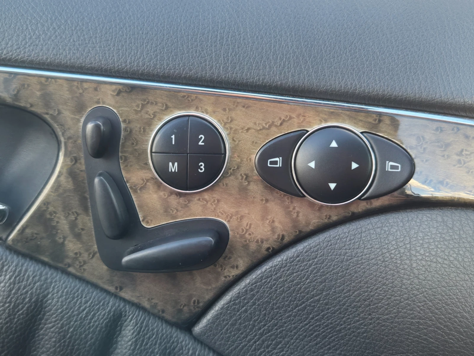 Mercedes-Benz E 320 4MOTION FULL! ГАЗ !, снимка 12 - Автомобили и джипове - 56202009