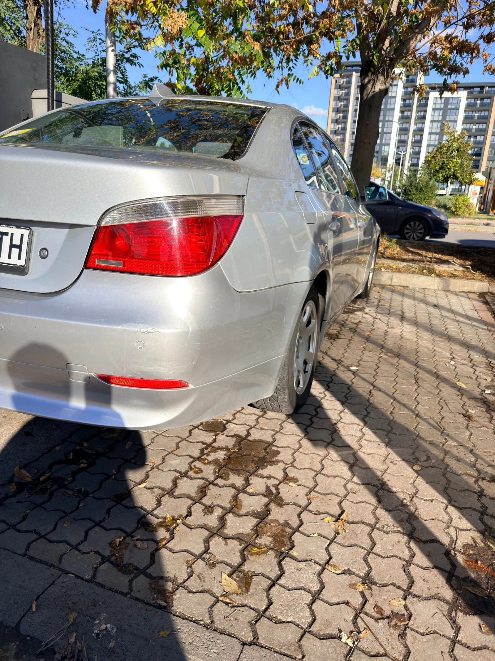 BMW 520, снимка 3 - Автомобили и джипове - 56572644