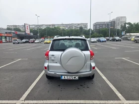 Toyota Rav4 2.2 d4d, снимка 4