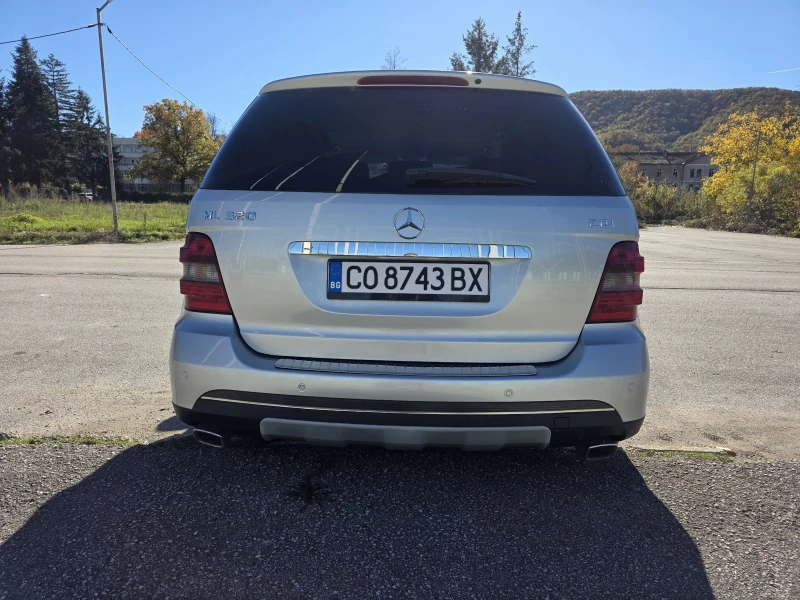Mercedes-Benz ML 320 4Matic, снимка 4 - Автомобили и джипове - 52646044