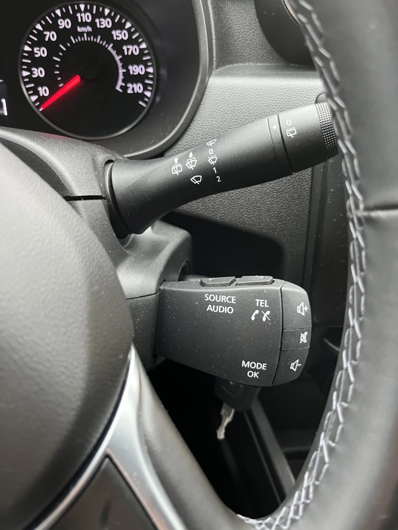 Dacia Duster, снимка 15 - Автомобили и джипове - 52937618