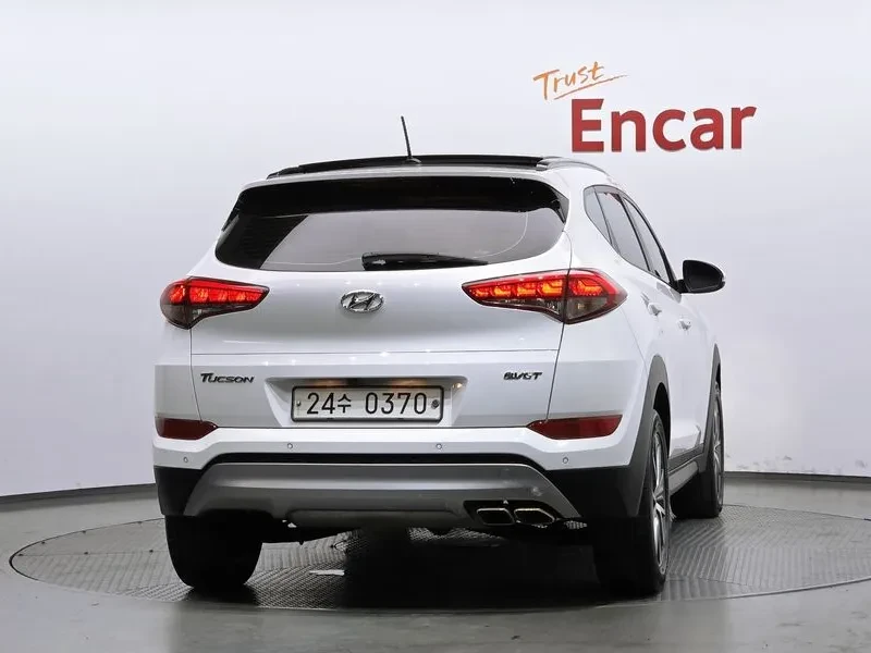 Hyundai Tucson 2.0 - САМО 30% АВАНС, снимка 4 - Автомобили и джипове - 56065940