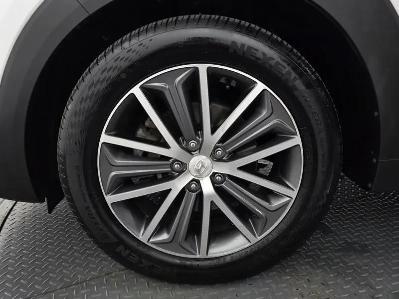 Hyundai Tucson 2.0 - САМО 30% АВАНС, снимка 5 - Автомобили и джипове - 56065940